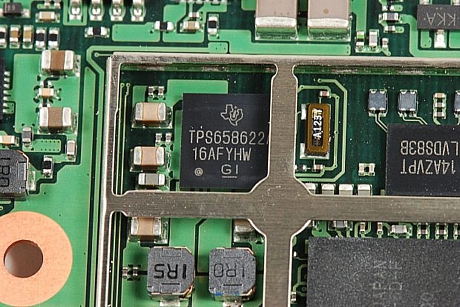 　Texas Instrumentsの電源管理IC「TPS65862」。