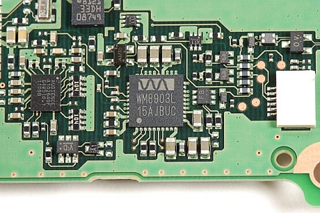 　Wolfson製の超低消費電力オーディオコーデック「WM8903」。