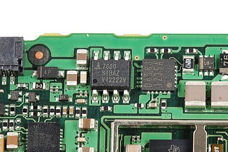 　Intersilの電圧変換器「ICL7660」。
