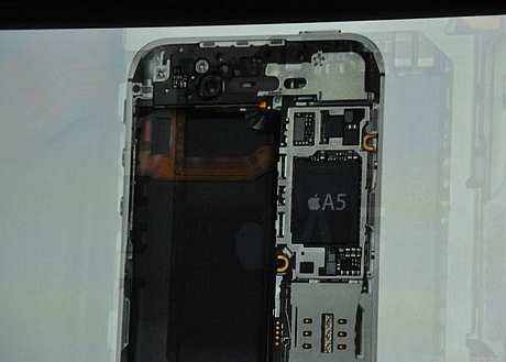 「A5」プロセッサ

　iPhone 4Sは、デュアルコアのA5プロセッサを搭載。