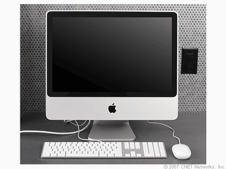 アルミニウムボディiMac

　アルミニウムとガラスを採用したiMacが2007年8月7日に発表された。このシステムと2009年に登場のユニボディによるアップデート版は、PowerBook G4とPower Mac G5における工業デザインの卓越性を初めてオールインワンデスクトップに広げた。