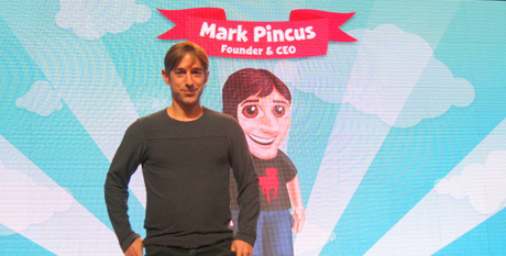 11日の報道陣向けイベントで話をするZyngaのCEOであるMark Pincus氏