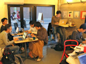 自然に交流できる実験の場--下北沢オープンソースCafe