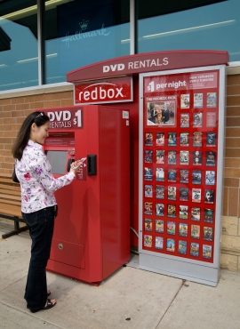 Redboxは、Blockbuster Express事業の買収でDVDキオスク事業の強化を図る。
