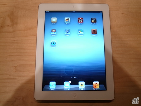 新iPad（Wi-Fi版）。「iPad 2」に続き、名称は「iPad 3」とも噂されたが、「新しいiPad」としており、番号は付かなかった。