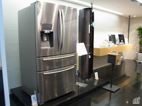 サムスン製の冷蔵庫。かなり大きいが、韓国では「大きいものが売れる」という。