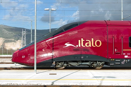 　Italoのロゴは、スピードを表すような野ウサギをイメージしたものである。