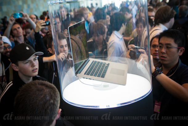 WWDC会場で展示されたRetinaディスプレイ搭載「MacBook Pro」