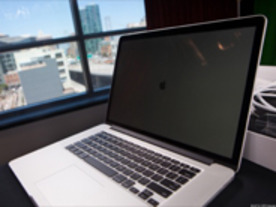 写真で見るRetina Display搭載「MacBook Pro」--早速入手して開封