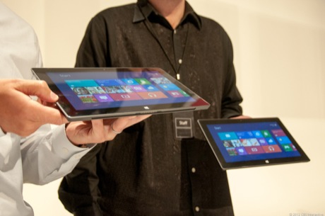 　Surfaceには2バージョンがある。一方は「Windows RT」を搭載し、もう一方は「Windows 8 Pro」を搭載する。