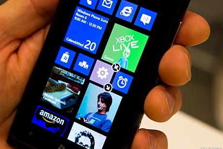 アップグレードできない代わりに

　Windows Phone 8の新機能はハードウェア依存が強く、NokiaのLumia 900のような現行の端末は、Windows Phone 8にアップグレードできない予定だ。しかし、Windows Phone 7.8のバージョンでは、現行のWindows Phone端末で新たなスタート画面を利用できる。