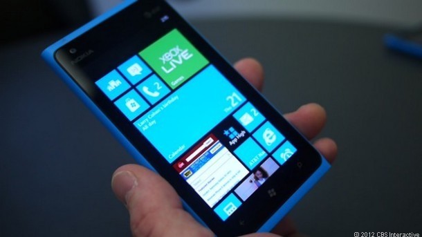 Windows Phone 8の新しいスタート画面は見慣れた感じのするものだった。