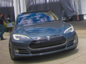 テスラ モーターズ「Model S」の第一印象--写真で見る高級電気セダン