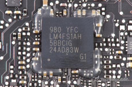　Texas Instruments/Stellarisの「LM4FS1AH」マイクロコントローラ。