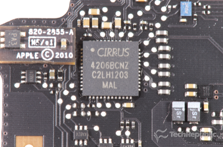 　Cirrus Logicの「CS4206B」オーディオコーデック（「4206BCNZ C2LH1203 MAL」）。