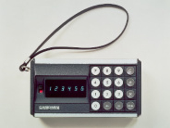 カシオ、初の小型電卓「カシオミニ」から40周年記念--写真で振り返る電卓の歴史