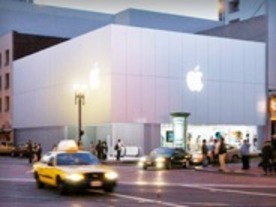 アップル、小売店スタッフのスケジュール調整でミスを認める--レイオフのうわさを否定