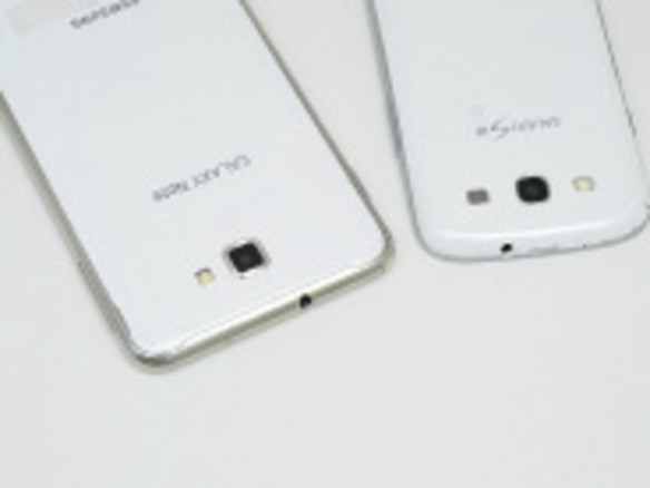 ドコモのlte 大画面スマホ 4 8インチ Galaxy S Iii と5 3インチ Galaxy Note 比較 Cnet Japan