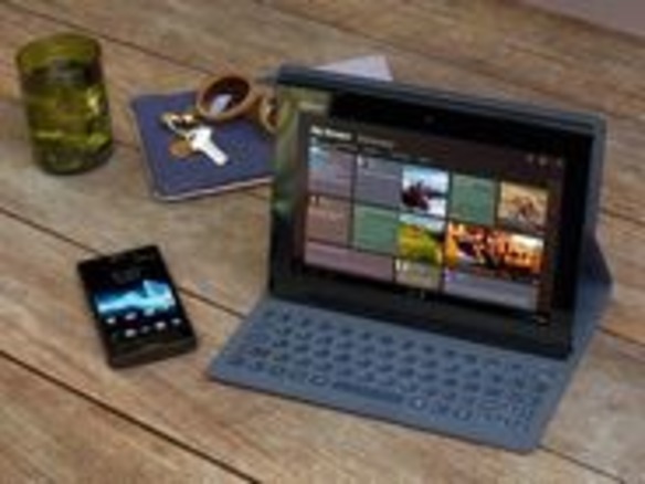写真で見る「Xperia Tablet S」--こだわりのアクセサリも