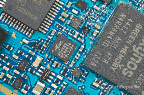 　Silicon ImageのHDMI入力付属MHLトランスミッタ「Sil9244」（「SIMG 9244B0 NC6667C 10L2224」）。