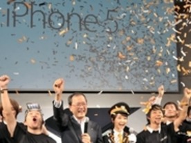 auの「iPhone 5」発売記念イベント--田中社長や剛力彩芽さん登場