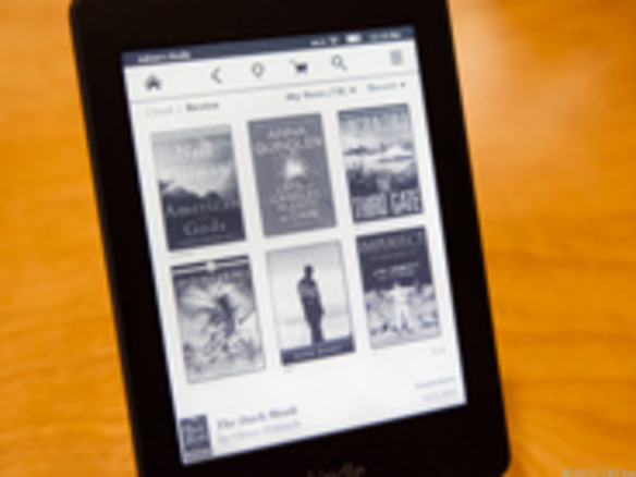 アマゾンの新電子書籍リーダー「Kindle Paperwhite」--使用感や旧機種との違いをチェック