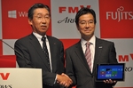 大谷信雄氏（左）。発表会には日本マイクロソフト代表執行役員社長である樋口泰行氏も姿を見せた。
