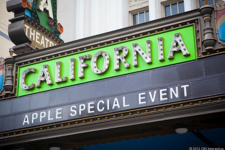 　Appleは、米国時間10月23日に開催する特別イベントの準備をカリフォルニア州サンノゼにあるカリフォルニアシアターで進めている。同イベントでは、「iPad mini」が登場すると予想されている。
