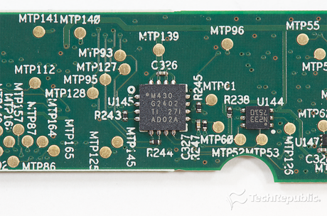　Texas Instrumentsのミックスドシグナルマイクロコントローラ「MSP430G2（M430G2402）」。