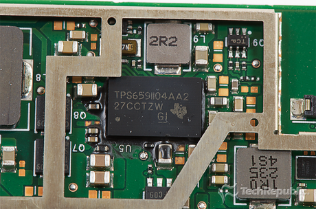 　Texas InstrumentsのDCDCコントローラ付属パワーマネジメントユニット「TPS659110」。