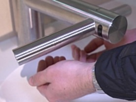 ダイソン、自動で手洗いと乾燥が可能な蛇口「Airblade Tap」の動画を公開
