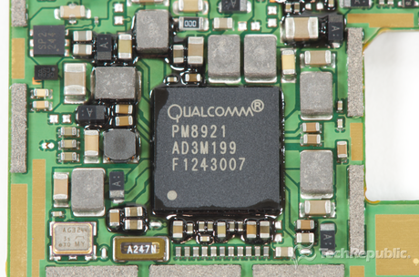 　Qualcommの「PM8921」電源管理IC。