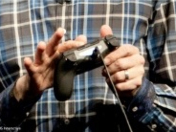 PS4コントローラ「DUALSHOCK 4」の姿も明らかに--タッチパッド搭載