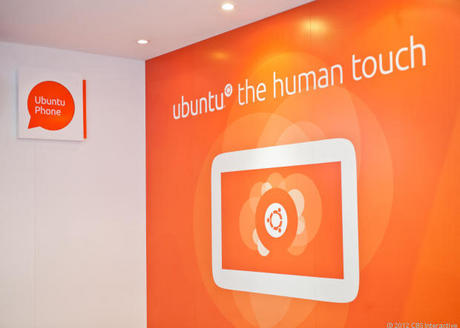 　Ubuntu Touchを搭載したスマートフォンとタブレットは10月に発売される見込みだが、メーカーはまだ明らかになっていない。