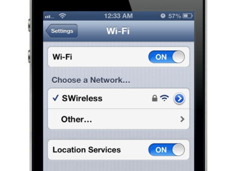 ロケーション検出技術を用いたWi-Fi接続機能

　また、ロケーション検出機能を活用し、iPhoneや、Wi-Fi＋CellularモデルのiPadを特定の場所で使用する場合、Wi-Fi接続を有効化するという機能も搭載してほしい。Wi-Fiは自らを有効化することができないため、iOSのロケーション機能がユーザーの居場所を検出し、オフィスや自宅にいる際にWi-Fiを有効化するようにすれば便利なはずだ。こういったジオフェンス技術はiOSの「リマインダー」アプリで既に用いられているため、このプラットフォームの他の用途でも使うようにするべきだろう。