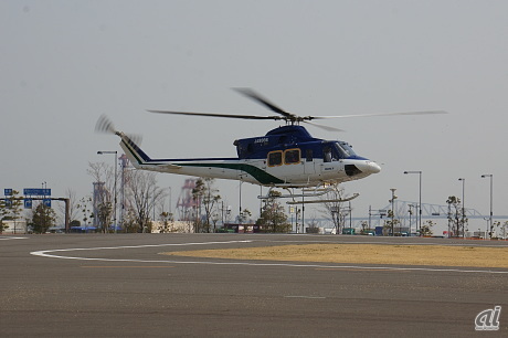 　一刻も早く対応するため、ヘリコプターで東京臨海広域防災公園（政府の防災拠点を想定）へ復旧要員を搬送した。今回は、金沢から駆けつけたという。
