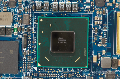　「Mobile Intel HM75 Express Chipset」（「Intel BD82HM75 PCH」）