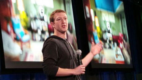 FacebookのCEOであるMark Zuckerberg氏は2013年4月4日、カリフォルニア州メンロパークで開催されたプレスイベントで「Facebook Home」を発表した。