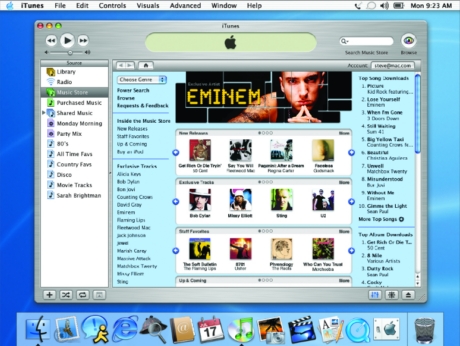 　CDをリッピングしないならどこで音楽を入手するのかという問題を解決するため、Appleが初めて投入したのが「iTunes Store」だった。この仮想マーケットプレイスの開店は2003年だ。