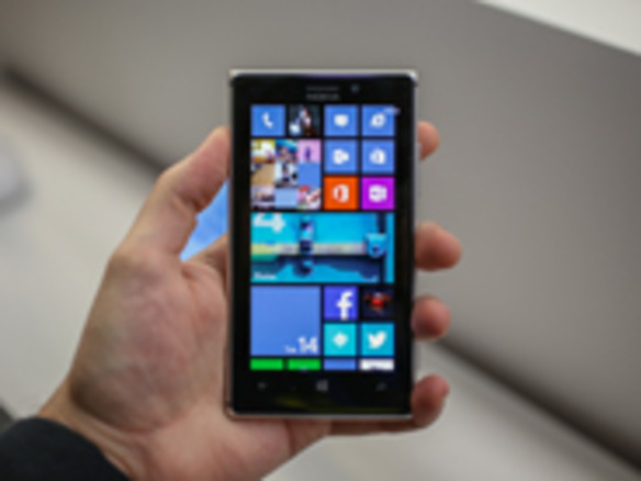 写真で見る「Lumia 925」--ノキアの新「Windows Phone」搭載端末