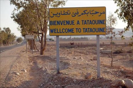 　Lucas氏はタトゥイーンという名前をどこから取ったのだろうか。チュニジアにあるこの標識が、答えを教えてくれる。