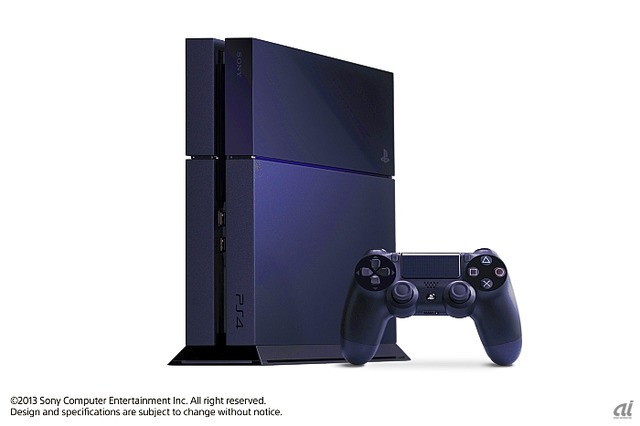 ソニー・コンピュータエンタテインメント（SCE）が、米国時間6月10日にロサンゼルスにて開催した「プレイステーション E3 2013 プレスカンファレンス」で、注目されていた新ゲーム機「PlayStation 4」（PS4）本体デザインのお披露目した。黒色の本体に青紫のラインがワンポイントで入っている。