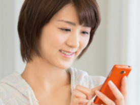 ドコモ、AQUOS PHONE新モデルを6月21日発売--狭額縁ボディを採用