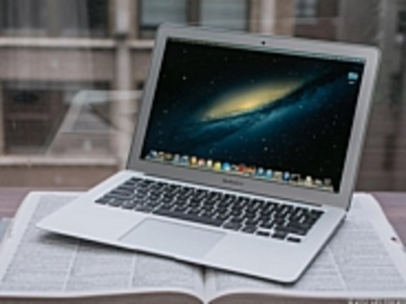 新型「MacBook Air」（13インチ）レビュー--バッテリ持続時間など大幅 