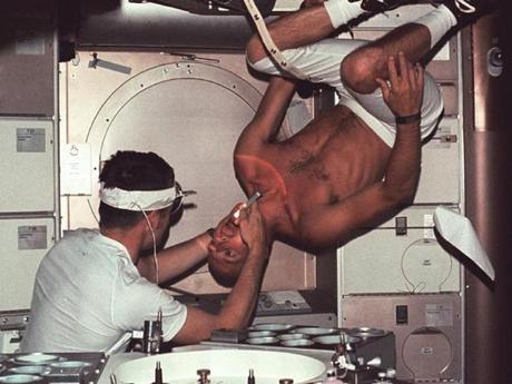 　「Skylab」は、1973年の大部分は技術的な問題に苦しめられたものの、人類初の宇宙実験室としての機能を果たした。1974年前半に閉鎖されるまでに、この実験室で数多くの実験や医学研究、宇宙での太陽観測が行われた。

　Skylabは数年後、その軌道が急激に減衰しはじめて再びニュースになった。NASAはSkylabを制御して、地球への落下時に人口集中地域との接触を避けようとした。1979年、Skylabは最終的にばらばらになって地表に衝突し、その破片はインド洋からオーストラリアの人口の少ない地域にかけて落下した。
