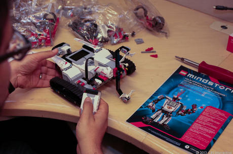 写真で見る「LEGO MINDSTORMS EV3」--ロボット組み立てに挑戦 - 13/19 - CNET Japan