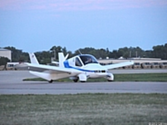 空飛ぶ自動車「Transition」、飛行を初披露--航空ショーでの様子を写真で紹介