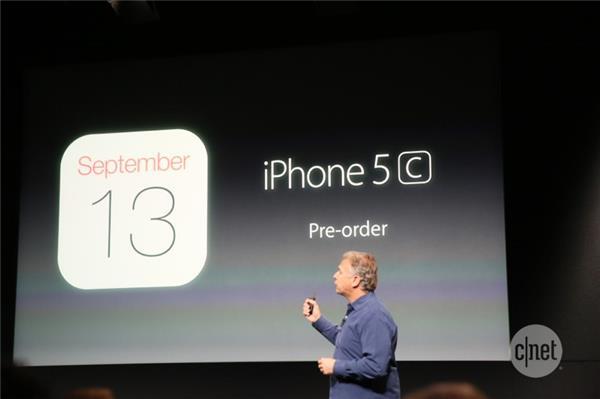 　iPhone 5cは米国においては9月13日に事前予約が開始される。9月20日に米国、オーストラリア、カナダ、中国、フランス、ドイツ、日本、シンガポール、英国で発売される。
