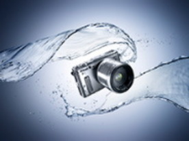 ニコン、レンズ交換式で水深15mの防水、2mの耐衝撃デジカメ「Nikon 1 AW1」