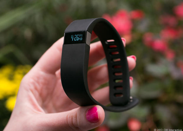 　Fitbitの最新機種「Force」は、フィットネストラッカーと時計の両方の機能を持つ。